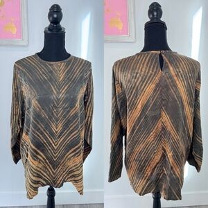 Joan McGee 100% Silk Long Sleeve Neck Button Top